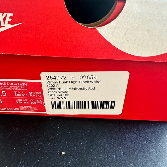 Women’s Nike dunk high - pandas - Picture 5 of 5